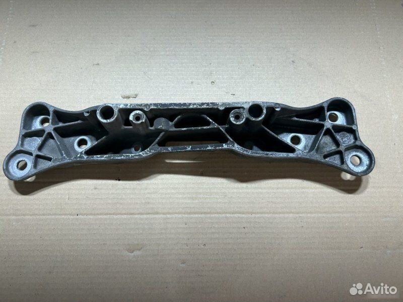 Кронштейн АКПП BMW 5 E39 M54B30 2003
