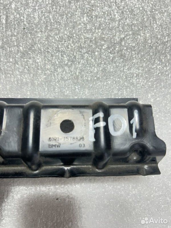 Крепление аккумулятора BMW 7 F01 N54B30 2010