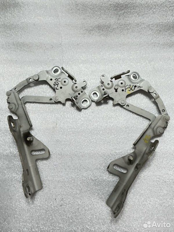 Петля капота BMW 3 F30 N20B20 2012