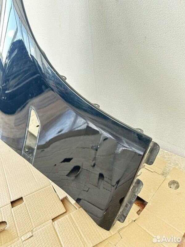 Крыло переднее правое BMW 7 F01 N54B30 2010