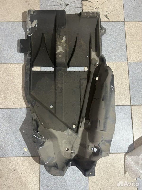 Кожух топливного бака левый BMW X3 E83 N52B30 2007