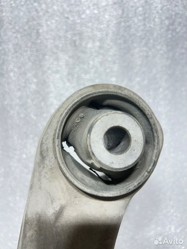 Рычаг передний правый BMW 5 F10 N52B30AF 2011
