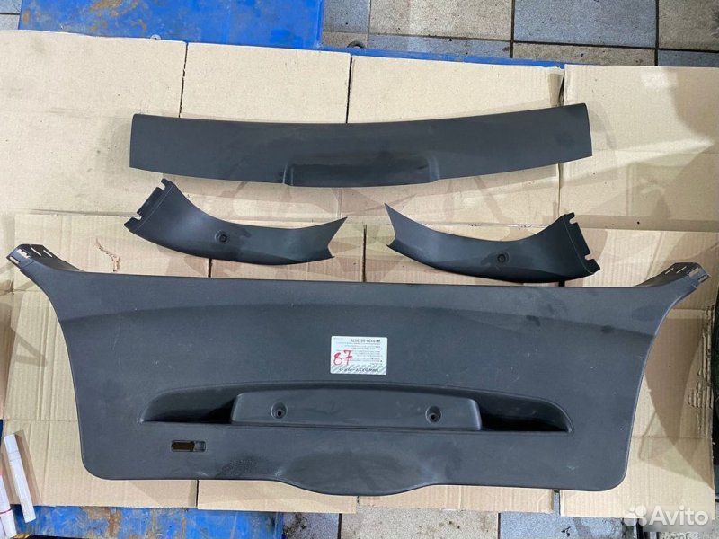 Облицовка багажной двери BMW 1 E87 N46B20 2007