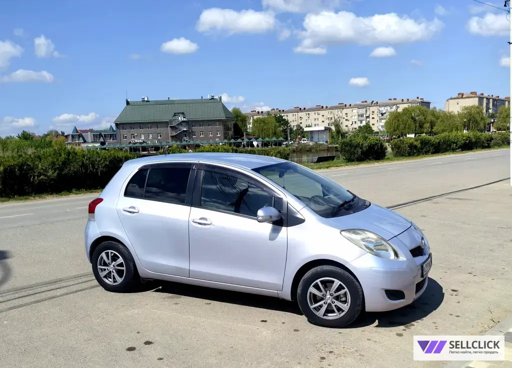 Toyota Vitz 1,0 CVT,  Вариатор, 2009, 210 км