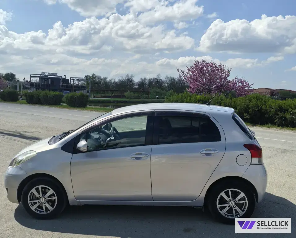 Toyota Vitz 1,0 CVT,  Вариатор, 2009, 210 км