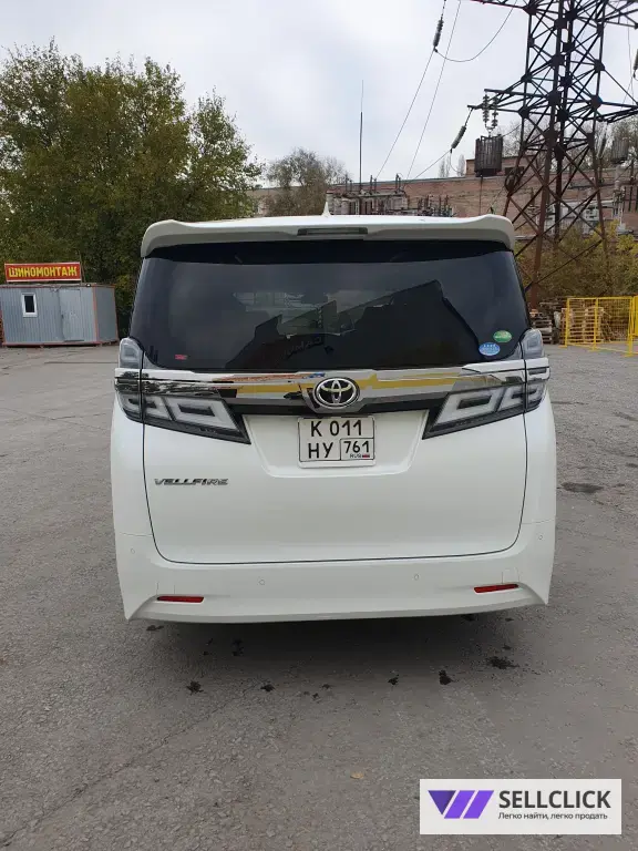 Toyota Vellfire 2,5 Вариатор, 2019, 118000 км