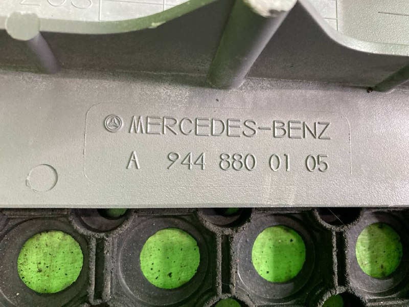 Накладка бампера MERCEDES-BENZ AXOR MP II