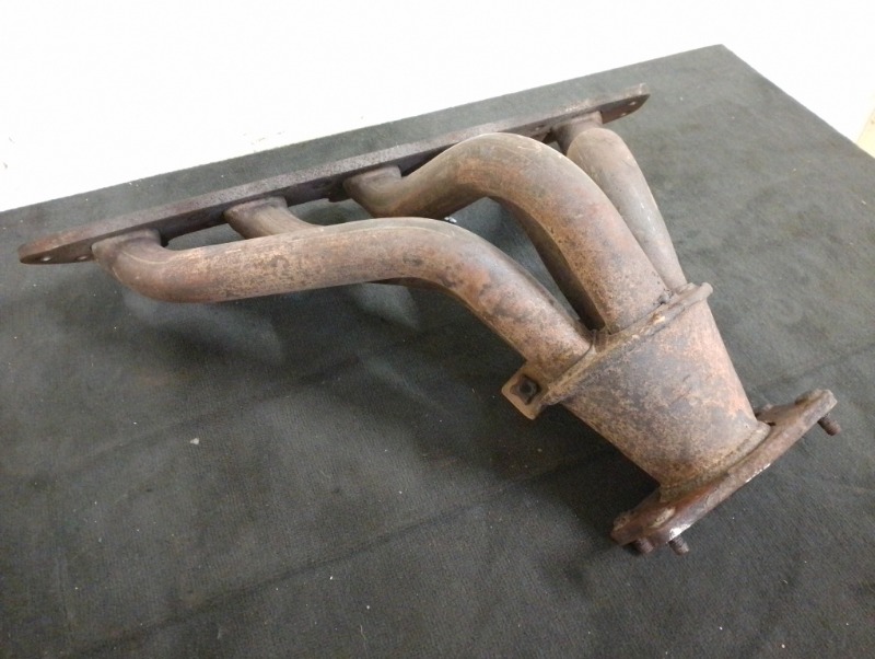 Коллектор впускной не под катализатор на Volvo S60 I 2000-2009г\n2.4 B5244S Volvo S60 S80 S40\nОригинал.\nВ отличном состоянии. Без дефектов.\nГарантия на установку и проверку.\nОтправим в регионы ТК.\nНа этот автомобиль есть и другие запчасти.