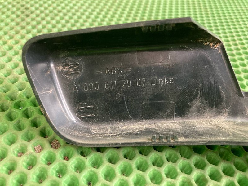 Крышка крепления кронштейна зеркала KAMAZ 5490-DC
