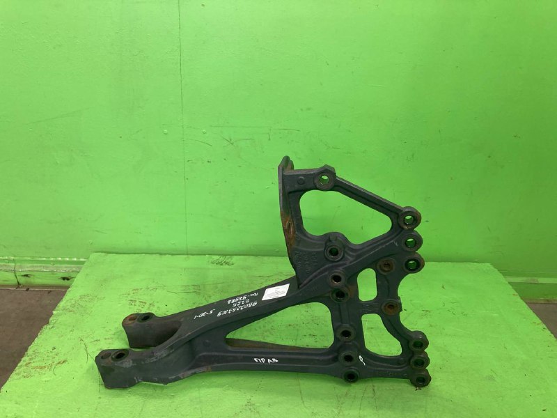 Кронштейн реактивной тяги MERCEDES-BENZ ACTROS MP 4