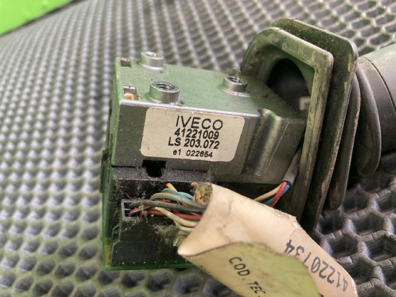 Переключатель подрулевой IVECO STRALIS