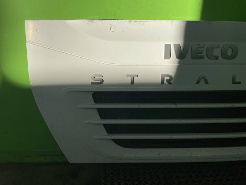 Решетка радиатора IVECO STRALIS