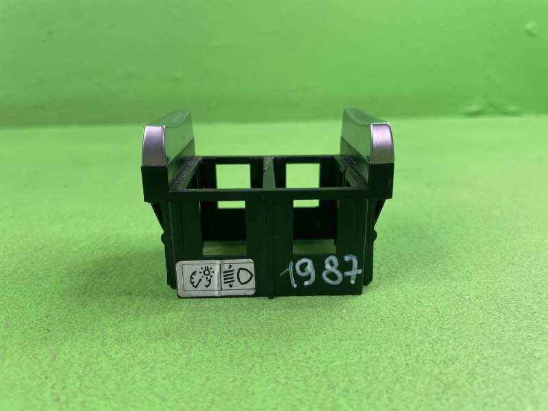 Панель включателей FAW J7