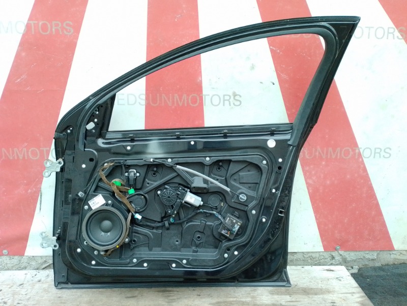 Дверь передняя правая на Volvo S60 II / Вольво 60 С60 2 поколение 2010-2018г.\nОригинал. Заводская краска, цвет черный.\nВ отличном состоянии. Без дефектов.\nКонтрактная запчасть из Японии. \nГарантия на установку и проверку.\nОтправим в регионы ТК.\nНа э