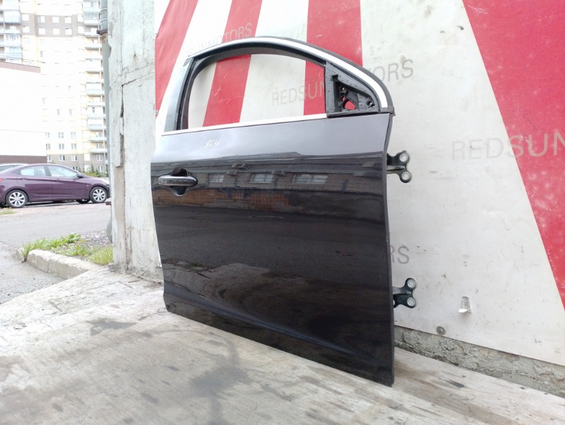 Дверь передняя правая на Volvo S60 II / Вольво 60 С60 2 поколение 2010-2018г.\nОригинал. Заводская краска, цвет черный.\nВ отличном состоянии. Без дефектов.\nКонтрактная запчасть из Японии. \nГарантия на установку и проверку.\nОтправим в регионы ТК.\nНа э