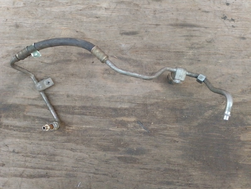 Трубка кондиционера на Mercedes Benz Vito W638 / Мерседес Вито 638 1996-2003г.\nОригинал.\nВ отличном состоянии. Без дефектов.\nГарантия на установку и проверку.\nКонтрактная запчасть из Японии. \nОтправим в регионы ТК.\nНа этот автомобиль есть и другие з