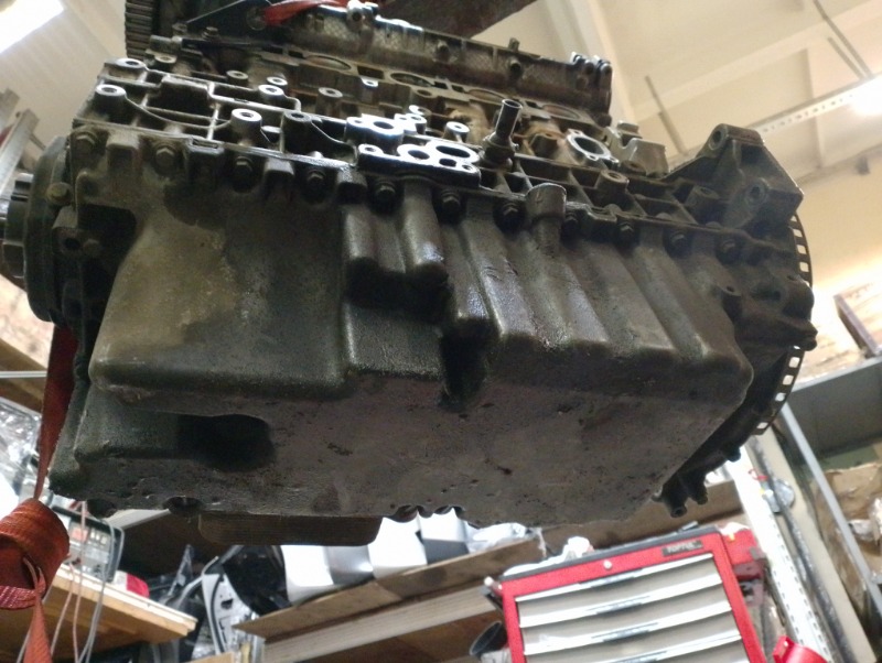 Двигатель голый столб B5244S Volvo S60 S40 \nСостояние, как на фото.\nБез пробега по РФ. \nПривезли из Европы под клиента.