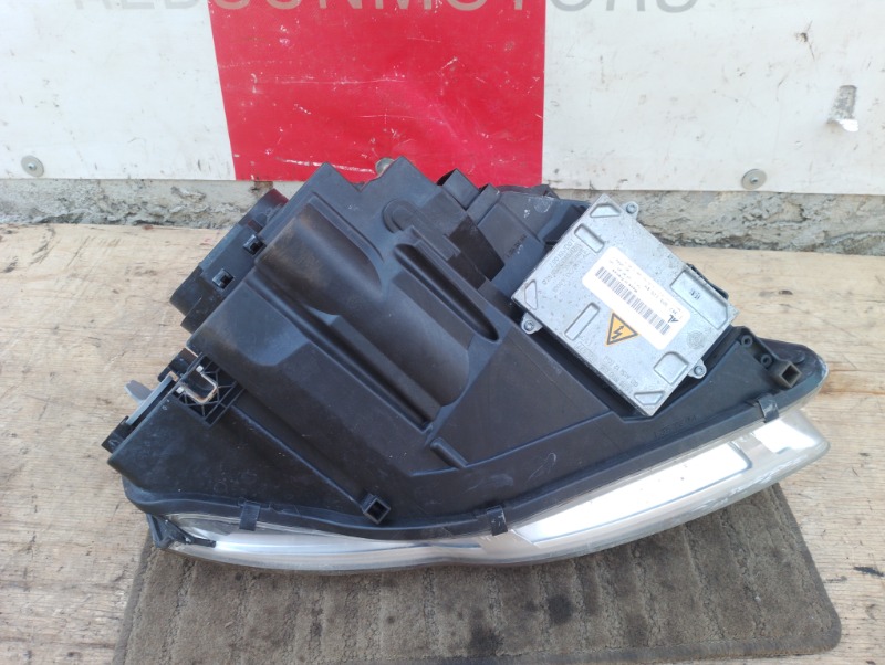 Фара передняя левая на Audi A4 B7 / Ауди А4 Б7 2005-2007г.\nОригинал.\nВ отличном состоянии. Правый руль.\nГарантия на установку и проверку.\nКонтрактная запчасть из Японии. \nОтправим в регионы ТК.\nНа этот автомобиль есть и другие запчасти.