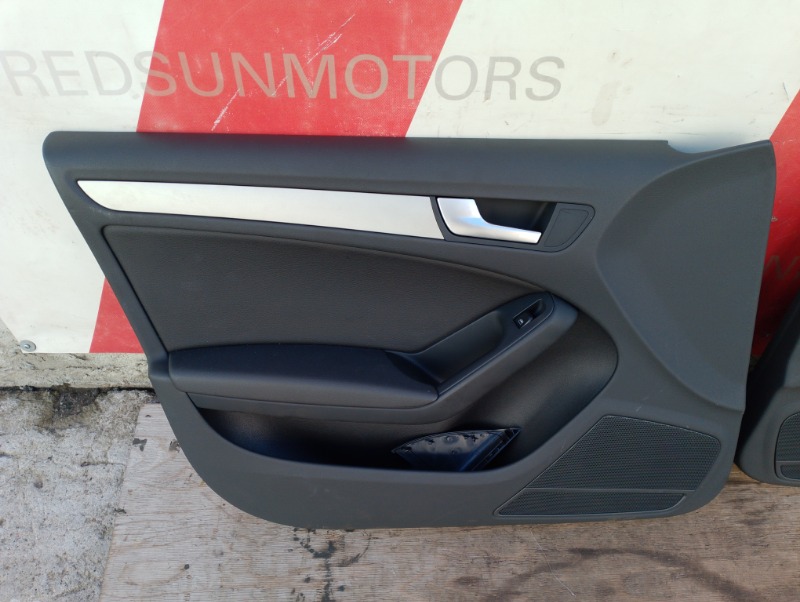 Дверные карты обшивки дверей передние на Audi A5 8T / Ауди А5 8T 2007-2011г\nОригинал.\nВ отличном состоянии. Без дефектов.\nКонтрактная запчасть из Японии. \nГарантия на установку и проверку.\nОтправим в регионы ТК.\nНа этот автомобиль есть и другие запч