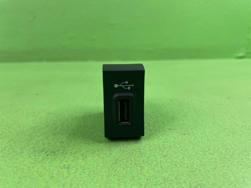 USB-порт FAW J7