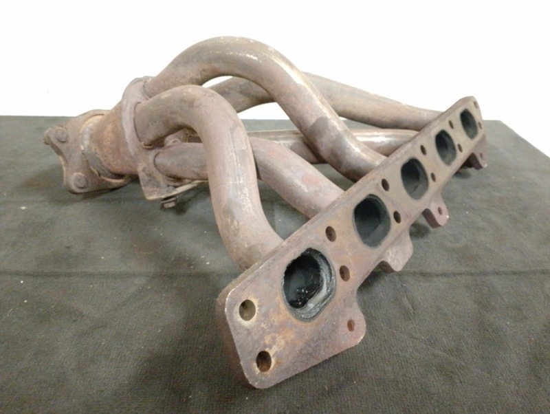 Коллектор впускной не под катализатор на Volvo S60 I 2000-2009г\n2.4 B5244S Volvo S60 S80 S40\nОригинал.\nВ отличном состоянии. Без дефектов.\nГарантия на установку и проверку.\nОтправим в регионы ТК.\nНа этот автомобиль есть и другие запчасти.