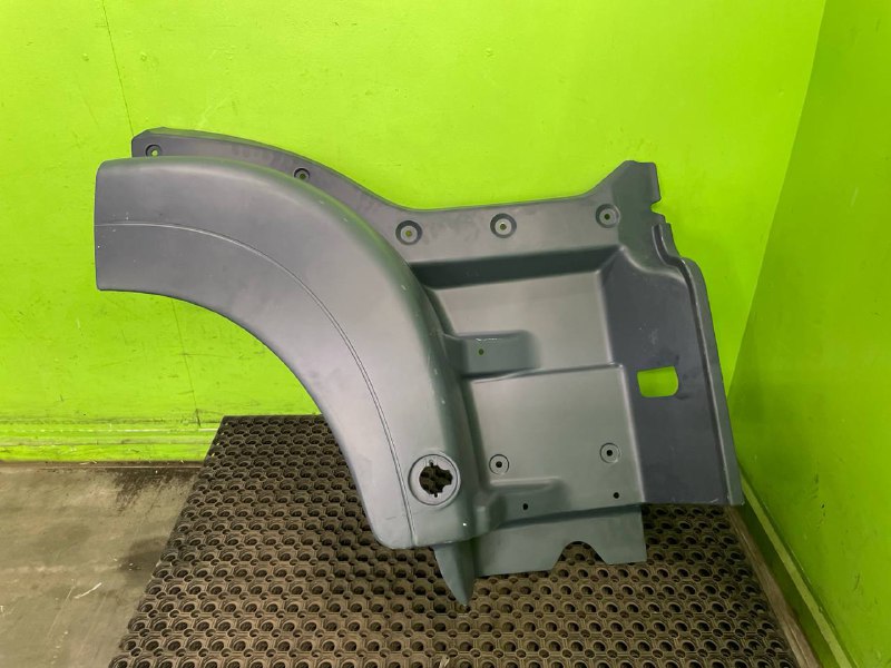 Подножка MAN TGX