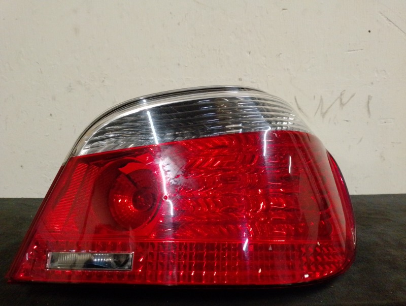 Фонарь задний правый на Mercedes Benz Vito W638 / Мерседес Вито 638 1996-2003г.\nОригинал.\nВ отличном состоянии. Без дефектов.\nГарантия на установку и проверку.\nКонтрактная запчасть из Японии. \nОтправим в регионы ТК.\nНа этот автомобиль есть и другие 