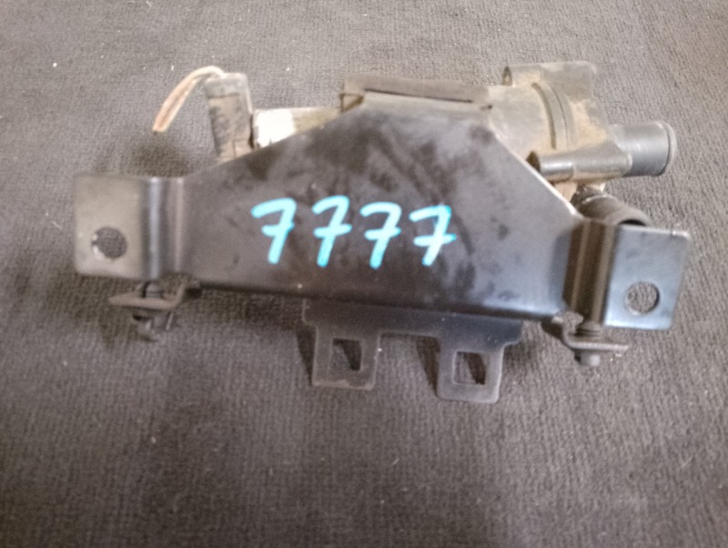 Насос электрический помпа на Mercedes Benz Vito W638 / Мерседес Вито 638 1996-2003г.\nОригинал.\nВ отличном состоянии. Без дефектов.\nГарантия на установку и проверку.\nКонтрактная запчасть из Японии. \nОтправим в регионы ТК.\nНа этот автомобиль есть и др