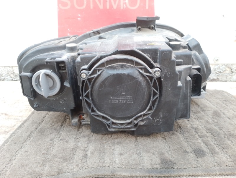 Фара передняя левая на Audi A4 B7 / Ауди А4 Б7 2005-2007г.\nОригинал.\nВ отличном состоянии. Правый руль.\nГарантия на установку и проверку.\nКонтрактная запчасть из Японии. \nОтправим в регионы ТК.\nНа этот автомобиль есть и другие запчасти.