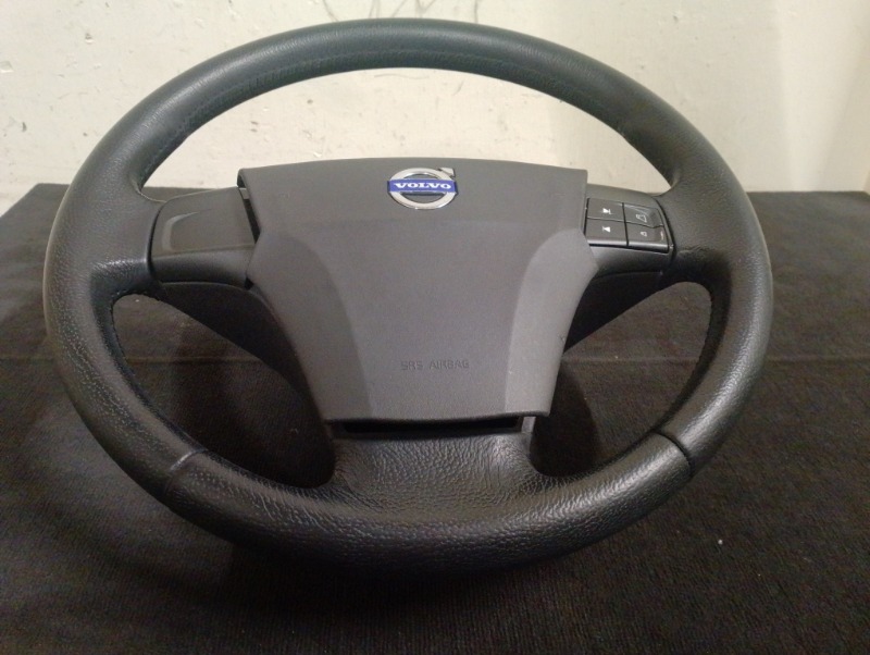 Руль рулевое колесо с подушкой безопасности AIR BAG на Volvo S40 II / Вольво С40 2 дорест 2004-2012г. \nОригинал.\nВ отличном состоянии. Без дефектов и повреждений.\nГарантия на установку и проверку.\nКонтрактная запчасть из Японии. \nОтправим в регионы Т