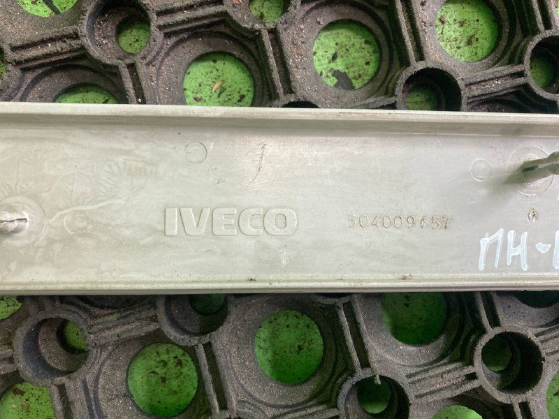 Накладка кабины IVECO STRALIS