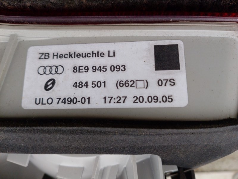 Фонарь задний левый в дверь багажника на Audi A4 B7 / Ауди А4 Б7 2005-2007г.\nОригинал.\nВ отличном состоянии. Без дефектов.\nГарантия на установку и проверку.\nКонтрактная запчасть из Японии. \nОтправим в регионы ТК.\nНа этот автомобиль есть и другие зап