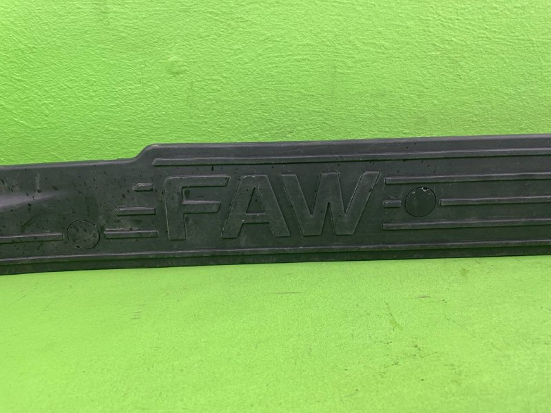 Накладка порога FAW J7