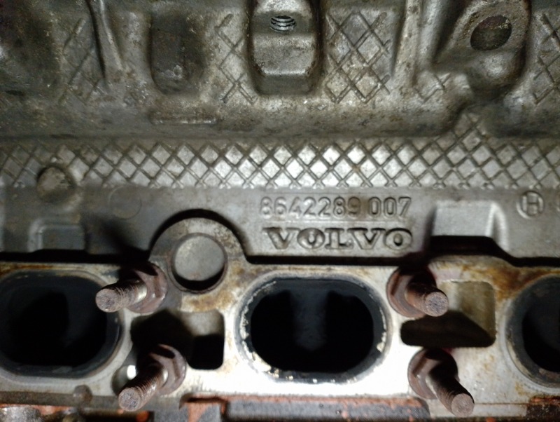 Двигатель голый столб B5244S Volvo S60 S40 \nСостояние, как на фото.\nБез пробега по РФ. \nПривезли из Европы под клиента.