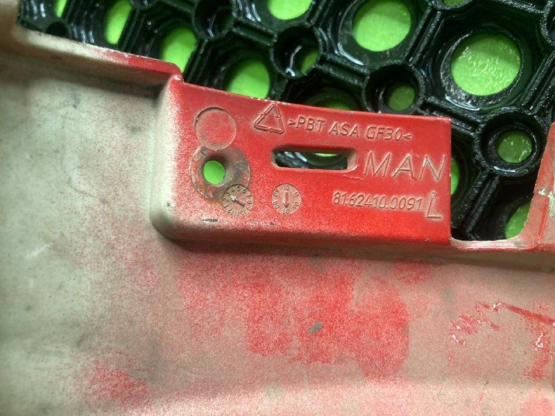 Дефлектор кабины MAN TGA