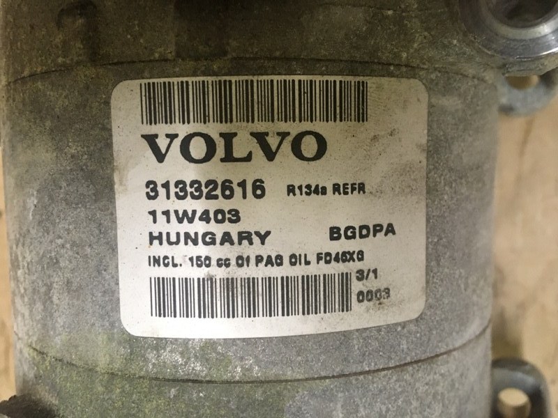 Компрессор кондиционера , системы кондиционирования на Volvo S60 II / Вольво 60 С60 2 поколение 2010-2018г.\nОригинал.\nВ отличном состоянии. Рабочий.\nС двигателя B4164T 1.6 Turbo бензин.\nКонтрактная запчасть из Японии. Гарантия на проверку. Отправим в 