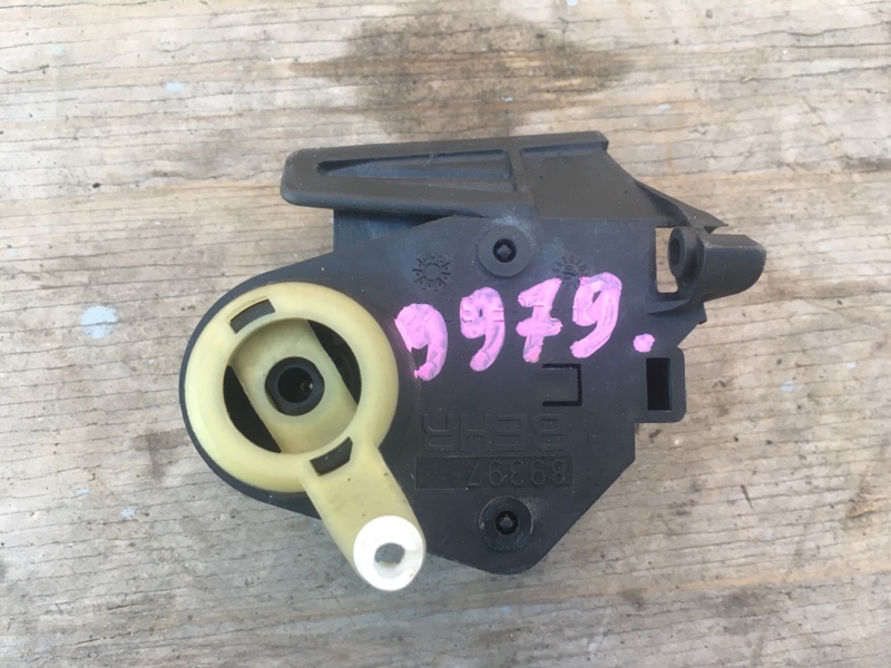 Сервопривод моторчик заслонки печки на BMW 3 E46 / БМВ 3 E46 2001-2005г рестайлинг. \nОригинал. \nВ отличном состоянии. Без дефектов. \nКонтрактная запчасть из Японии. \nБез пробега по РФ. \nОтправим в регионы ТК.