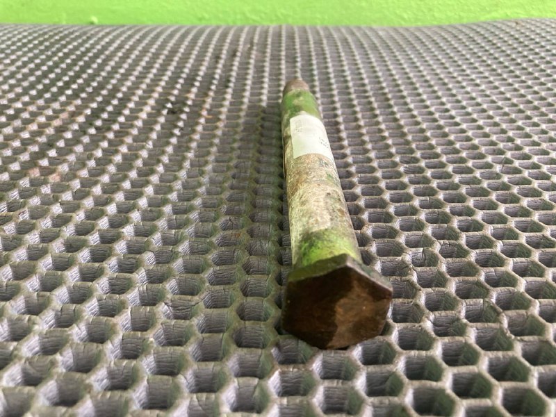 Болт MAN TGA