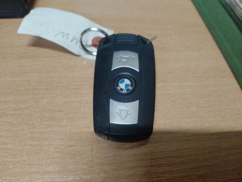 Замок зажигания и ключ на БМВ Е60 Е61 / BMW 5 Е60 Е61 2003-2009г. \nОригинал. \nВ отличном состоянии. Без дефектов. \nКонтрактная запчасть из Японии. Без пробега по РФ. \nОтправим в регионы ТК.