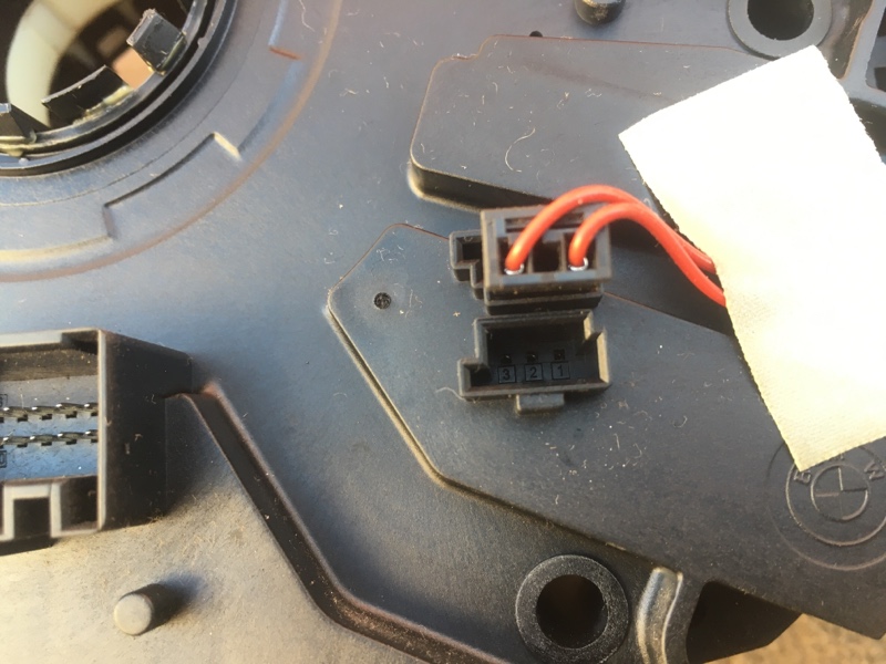 Переключатель подрулевой в сборе с SRS на БМВ Е60 Е61 / BMW 5 Е60 Е61 2003-2009г. \nОригинал. В отличном состоянии. Без дефектов. \nКонтрактная запчасть из Японии. Без пробега по РФ. \nОтправим в регионы ТК.