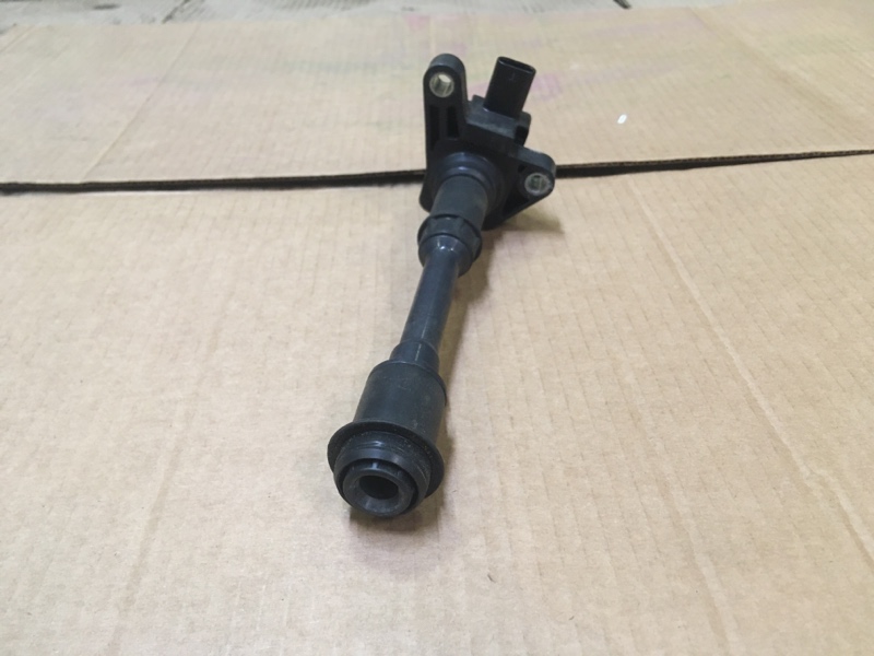 Катушка зажигания B4164T 1.6 Turbo на Volvo S60 II / Вольво 60 С60 2 поколение 2010-2018г.\nОригинал.\nВ отличном состоянии. Рабочая.\nС двигателя B4164T 1.6 литра бензин турбо.\nГарантия на установку и проверку. Контрактная запчасть из Японии. Отправим в