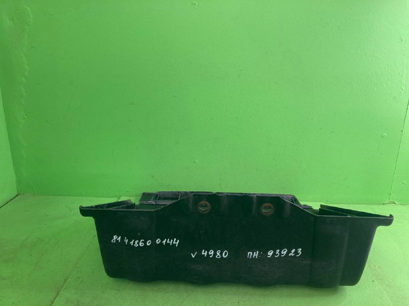 Крышка аккумуляторов MAN TGA