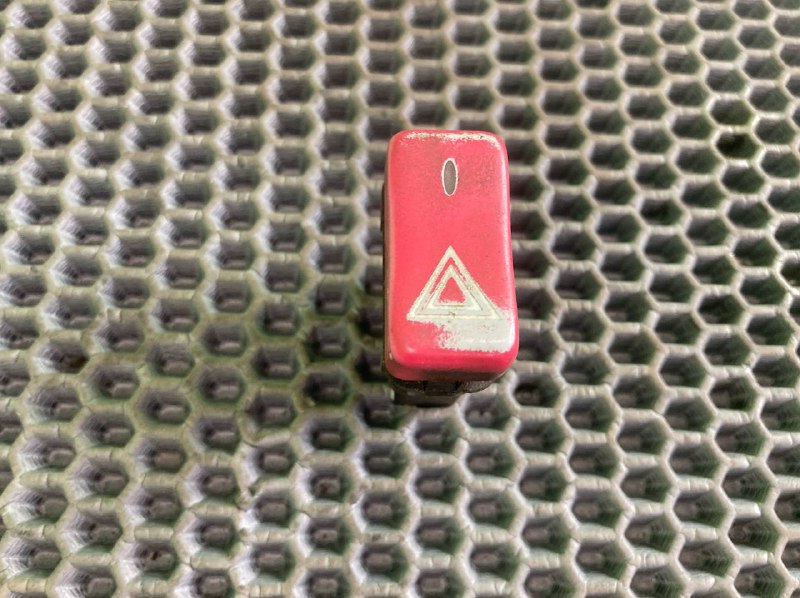 Включатель аварийной сигнализации MAN TGA