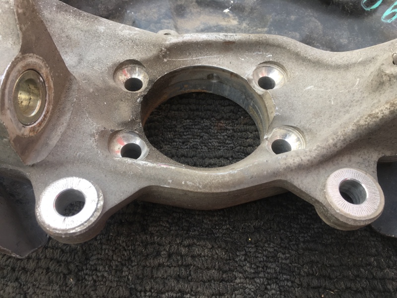 Кулак поворотный передний правый на Audi A6 C6 4F / Ауди А6 С6 2006-2012г. Оригинал.