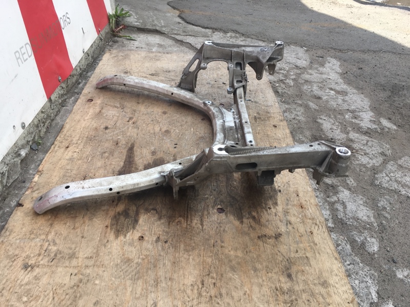 Балка передняя подмоторная БМВ Е60 Е61 / BMW 5 Е60 Е61 2003-2009г.