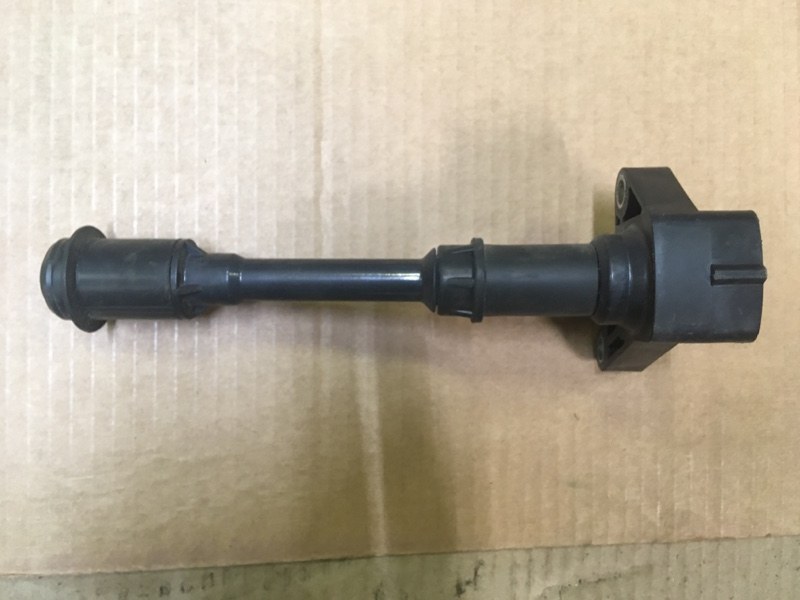 Катушка зажигания B4164T 1.6 Turbo на Volvo S60 II / Вольво 60 С60 2 поколение 2010-2018г.\nОригинал.\nВ отличном состоянии. Рабочая.\nС двигателя B4164T 1.6 литра бензин турбо.\nГарантия на установку и проверку. Контрактная запчасть из Японии. Отправим в