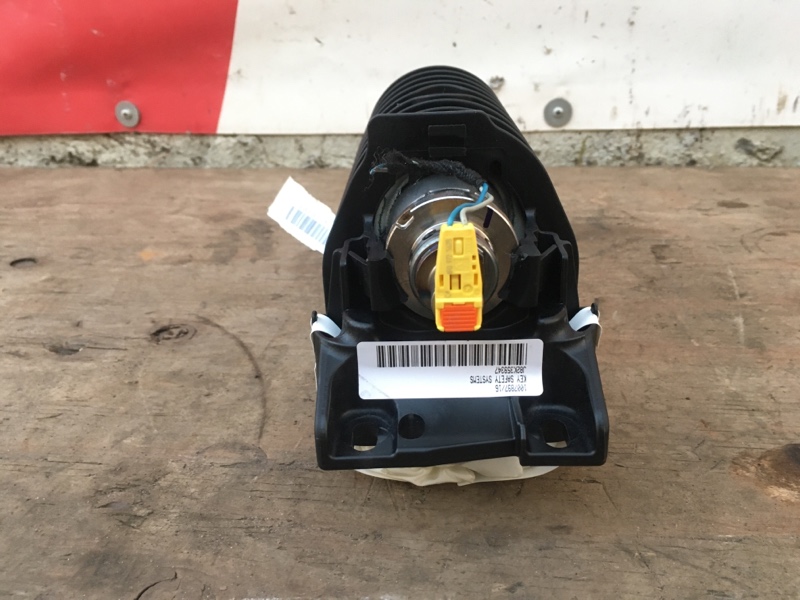 Подушка безопасности пассажирская на Audi A4 B8 / Ауди А4 Б8 2007-2015г. Оригинал. В отличном состоянии. Без дефектов. Контрактная запчасть из Японии. Отправим в регионы ТК.