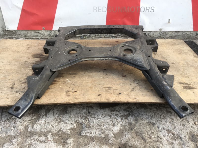 Балка передняя на Mercedes Viano W639 V350 Vito W636 / Мерседес Виано В639 639 636 350 2003-2014г.