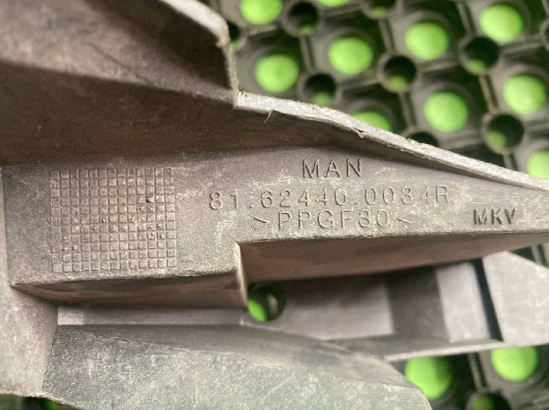 Консоль облицовки колонны кабины MAN TGA