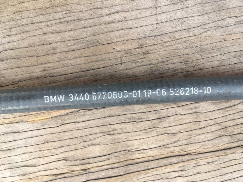 Трос стояночного тормоза левый на БМВ Е60 Е61 / BMW 5 Е60 Е61 2003-2009г. Оригинал. В отличном состоянии. Без дефектов. Контрактная запчасть из Японии. Без пробега по РФ. Отправим в регионы ТК.